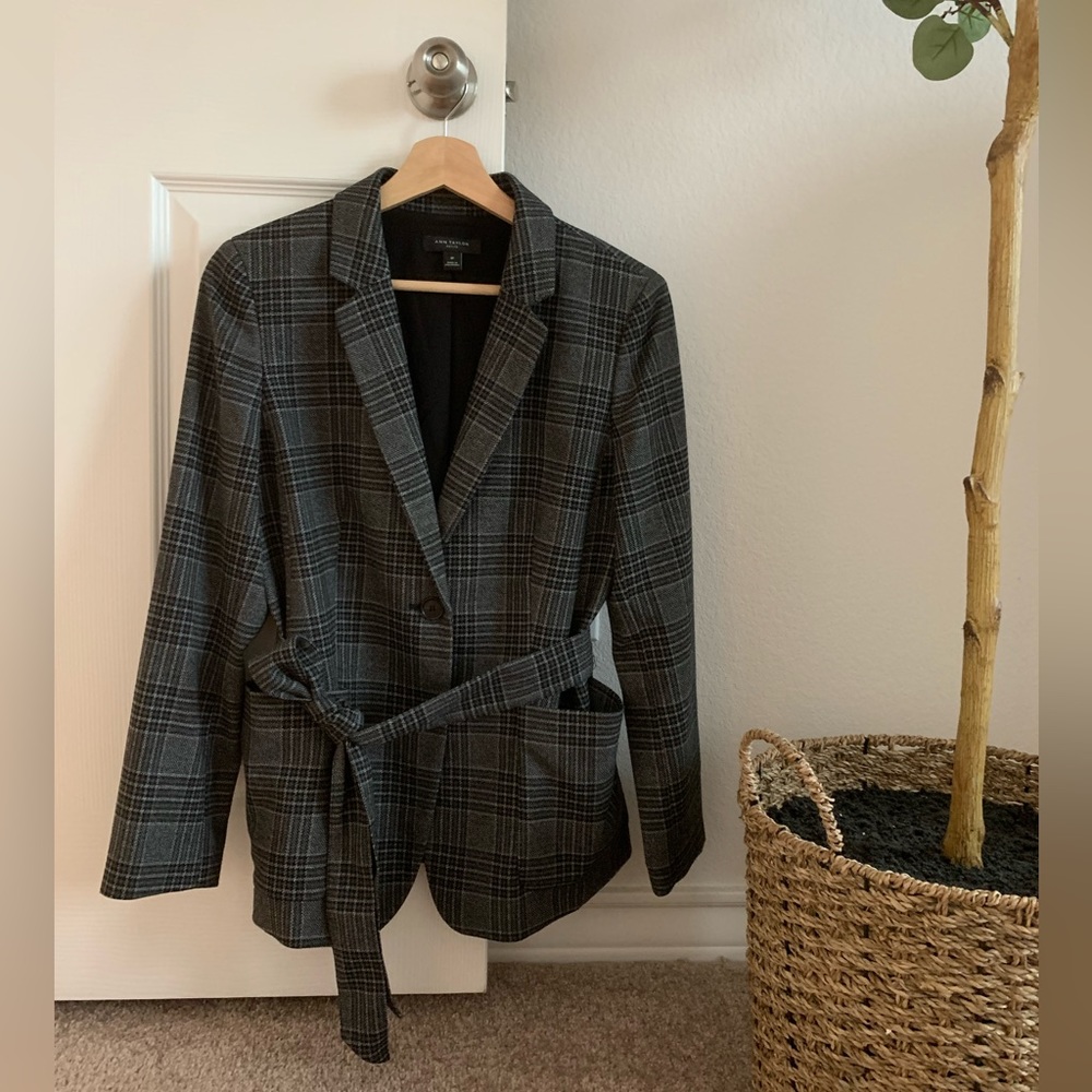 Ann Taylor Petite Menswear Plaid Belted Blazer 8P